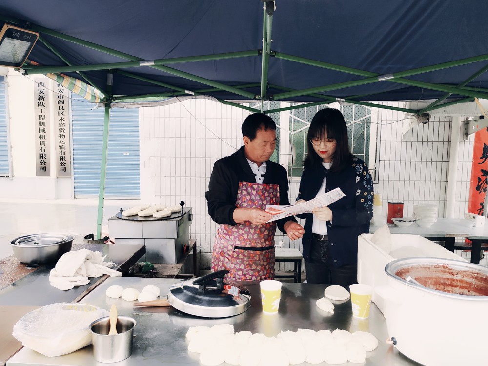 几乎是在同一时间"90"后清华大学博士生夏惠娟也放弃了成为高校教师
