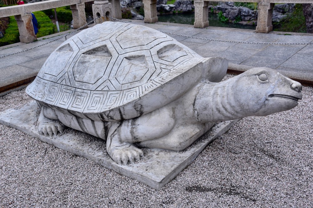 据说在北宋元丰二年(即公元1079年),得道高僧圆照禅师曾在这里开坛讲