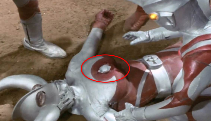 奥特曼中的穿帮剧情佐菲初代不会飞杰克变皮套