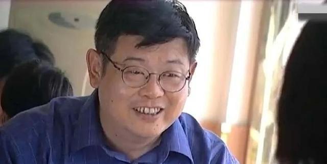 因此在《甲方乙方》冯小刚选配角时,选中了傅彪.