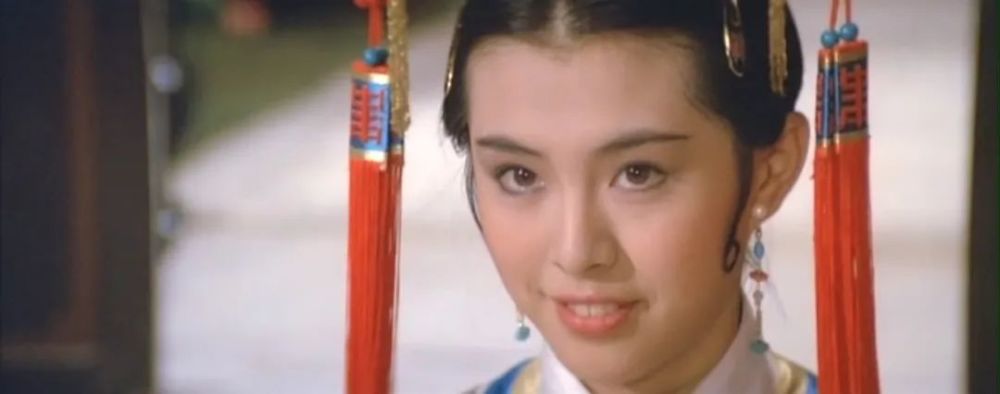 1985年,王祖贤第一部港片《天官赐福,康熙组铁三角下江南