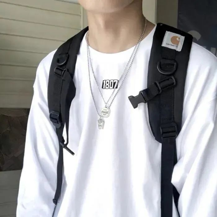 超帅潮男必备头像没人倾诉只好装酷