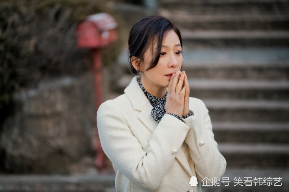 2日jtbc金土剧《夫妻的世界》方面在第12集即将播出之际,面对冲击性