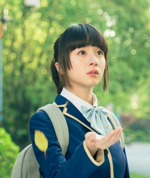 还记得《旋风少女》里面的戚百草吗?