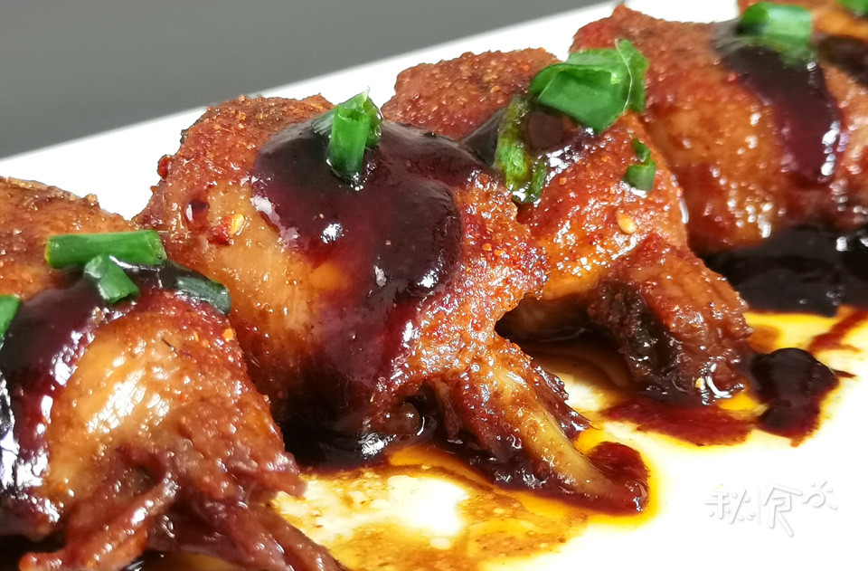 孩子不爱吃菜不用急,做这道无骨鸡翅,荤素搭配,好吃到停不下嘴