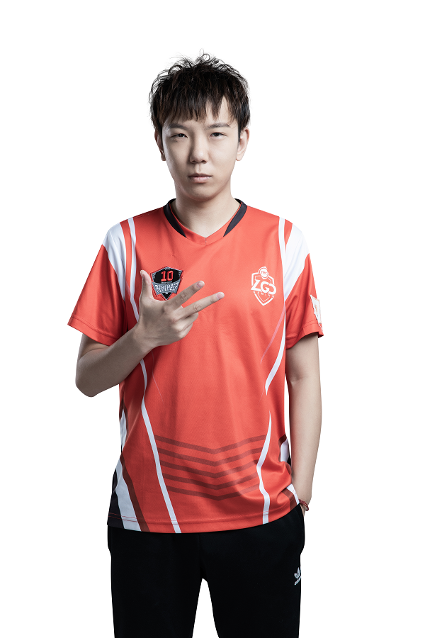 在大米的职业生涯期间,最辉煌的就是2015年,跟随自己的战队汉宫一路