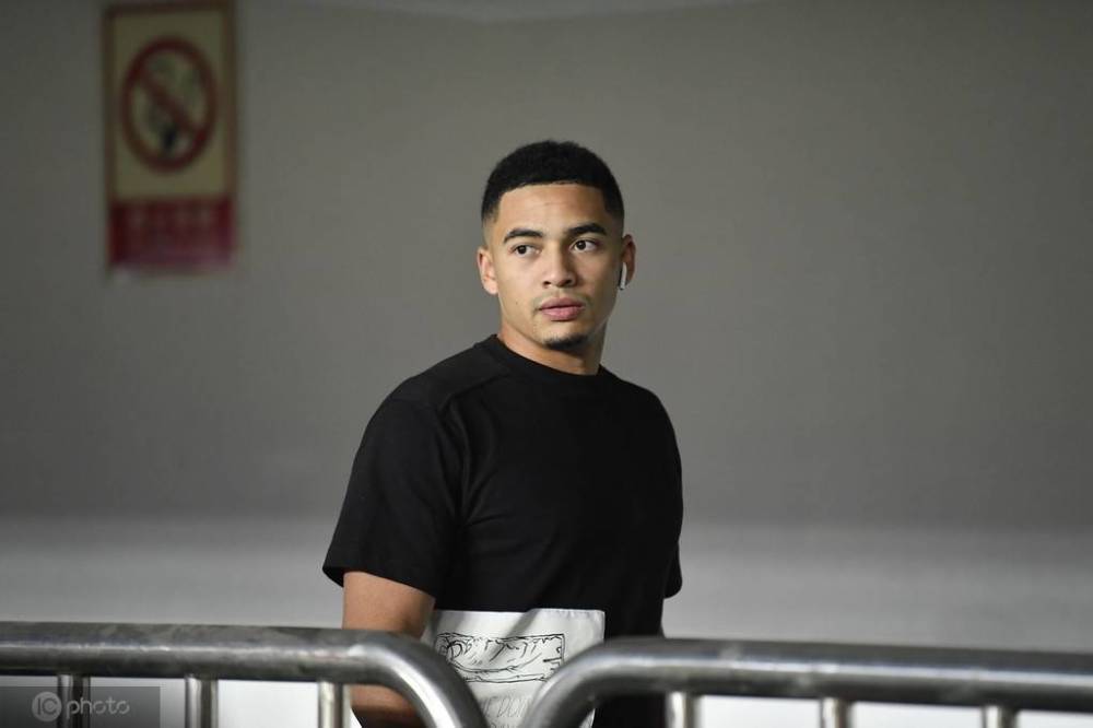 记者:各部门配合推进归化进程,布朗宁为国出战资格仍需等待