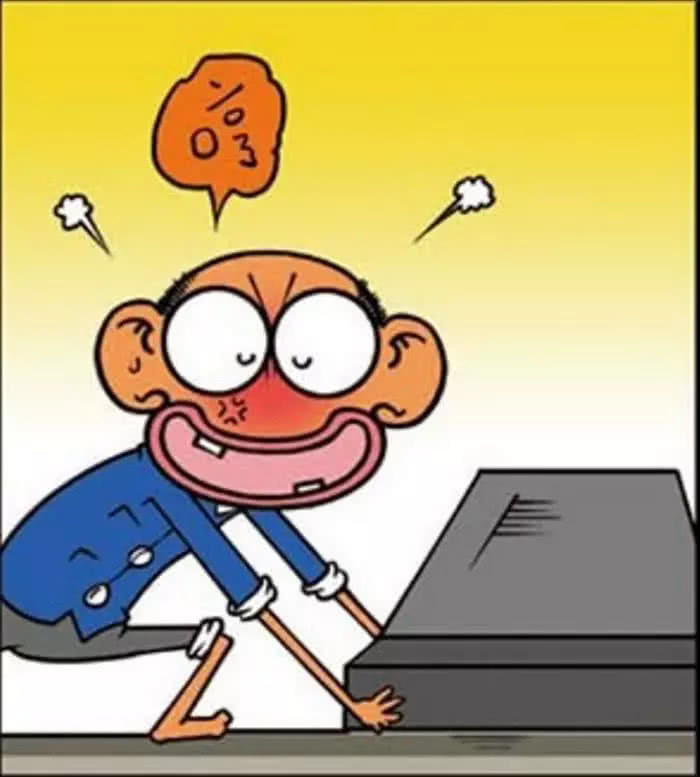 搞笑疯人:呆头砸电视机,为什么里面的主持人却头破血流?