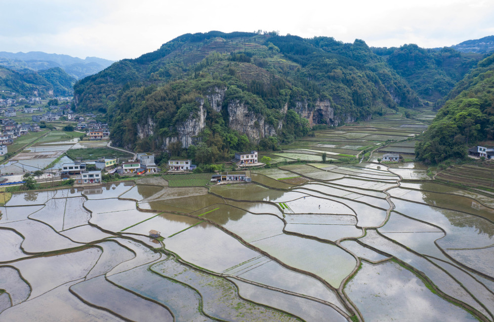 四川珙县:水润梯田