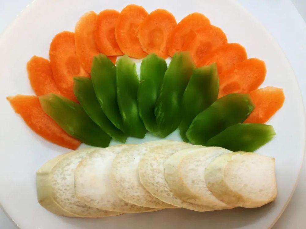 一道杏鲍菇料理,美得像花儿一样