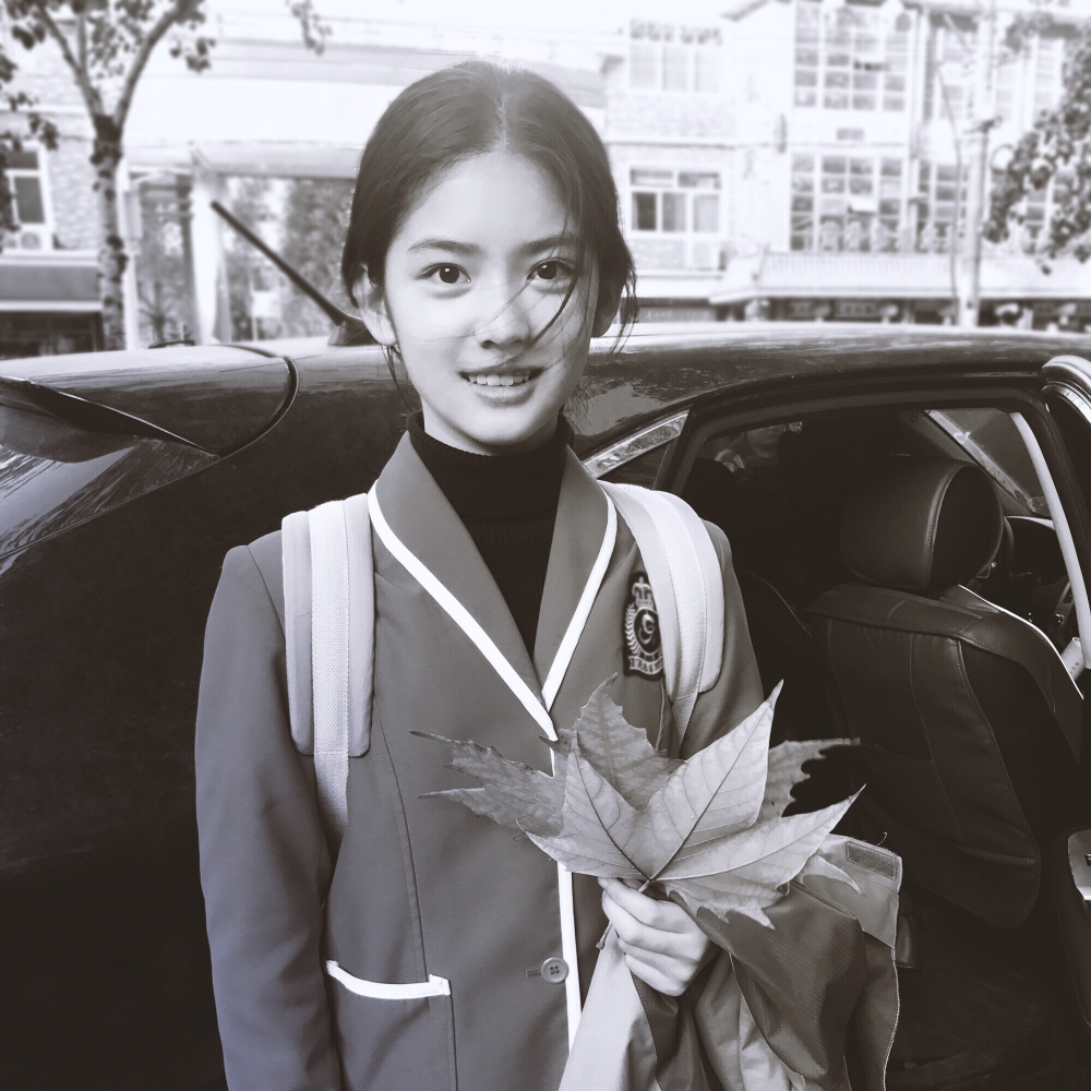 灵气逼人我们发现了一名14岁的小戏骨赵蕴卓