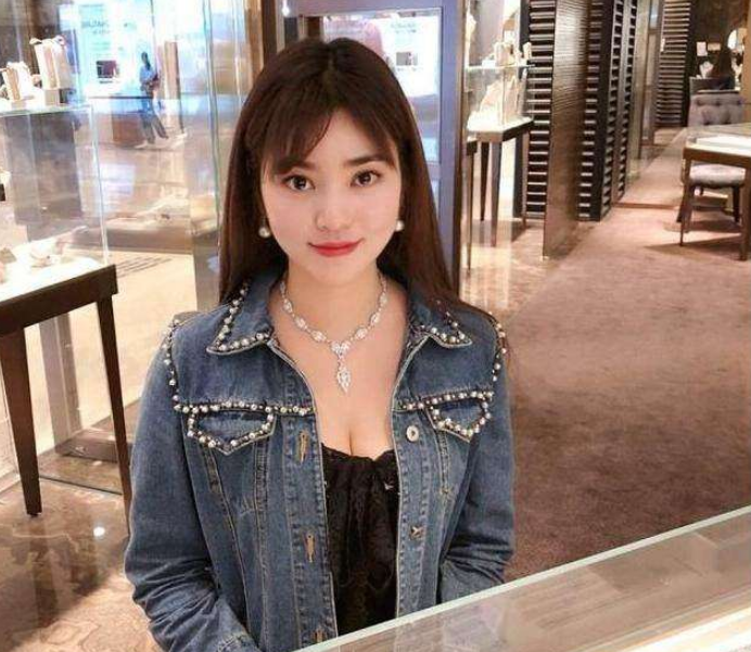 有一种"整容"叫《小魔仙》女王瘦了,当初嫌她胖,今美到高攀不起