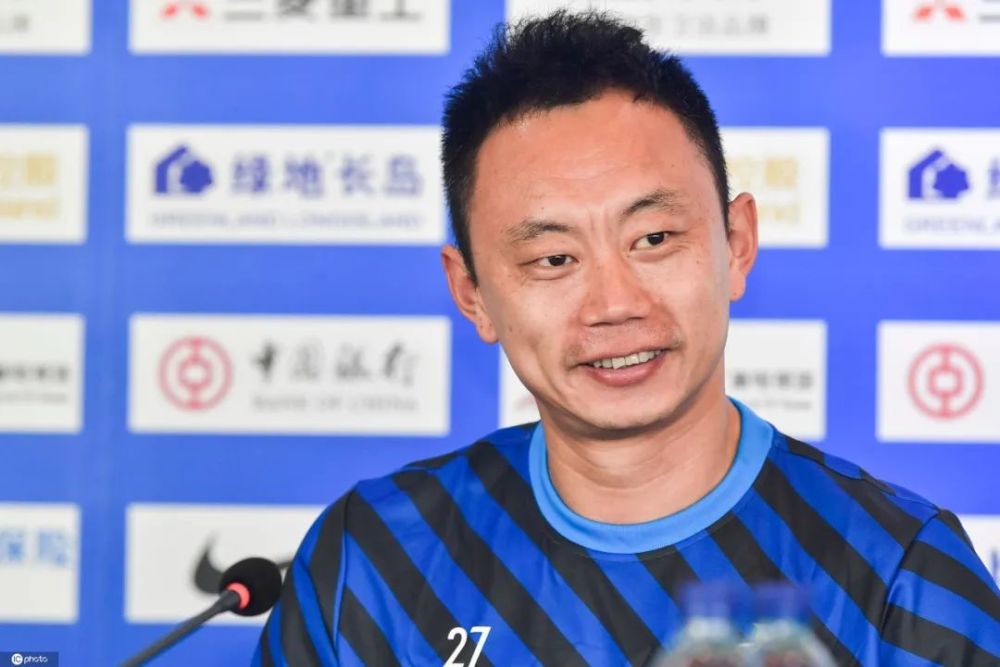 口水战申花门神揭曹赟定紧张得九点就睡了小曹回击多打几个