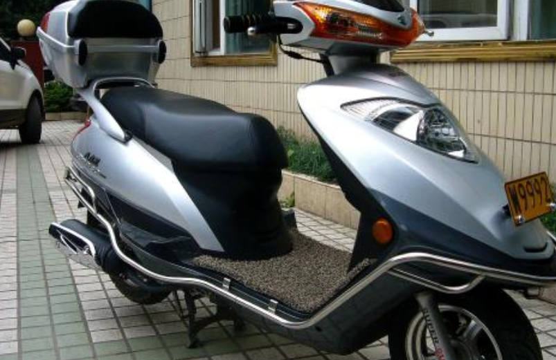 刚买的踏板摩托车 最高能骑多少迈 来了解一下 别等吃亏才后悔 腾讯新闻