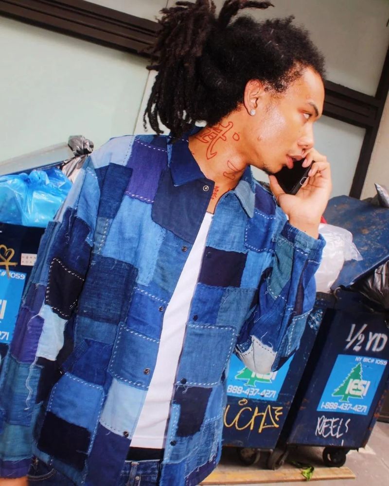 2020s/s 的 lookbook 里也能看出来,模特找来了说唱歌手 yoshi 24k,在