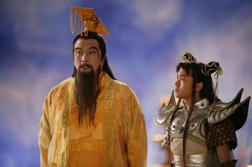 洪荒流小说中认为帝俊跟东皇太一是结拜兄弟,在巫妖大战的时候,帝俊