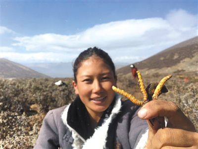 格绒卓姆 四川省甘孜州稻城县贡沙村村民