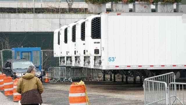 纽约火化炉因超负荷运转爆裂每天烧18小时火化预约排到半月后 腾讯新闻