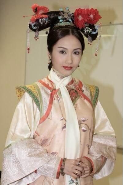 古惑仔苏阿细罕晒照48岁仍韵味十足历经4段恋情活成赢家