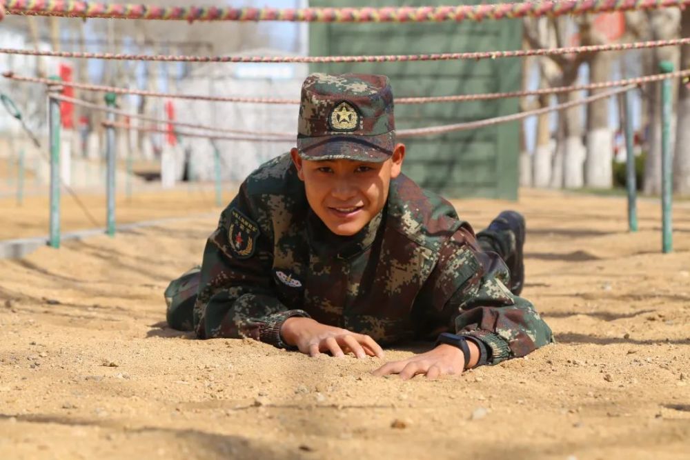 54张火箭军兵哥哥兵姐姐的青春笑脸来