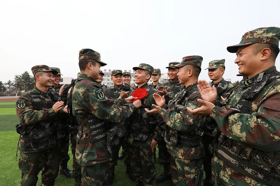54张火箭军兵哥哥兵姐姐的青春笑脸来