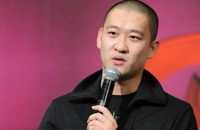 曹云金|曹云金秘会神秘女子，疑似新恋情曝光，6月份和前妻刚刚离婚