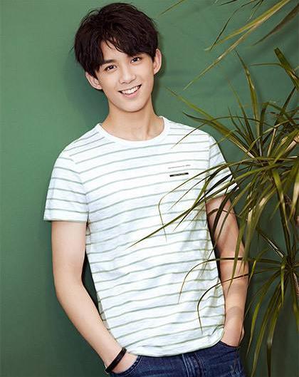 今年高考的青年明星,实力都很强大,她最值得期待