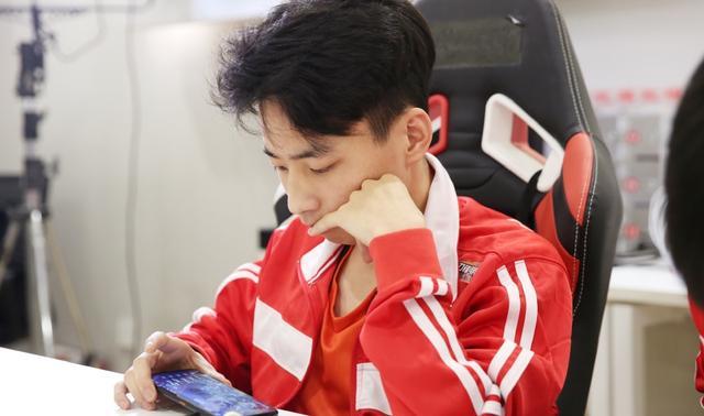 王者荣耀kpl最具牌面的新人阿泰把他视为自己的偶像