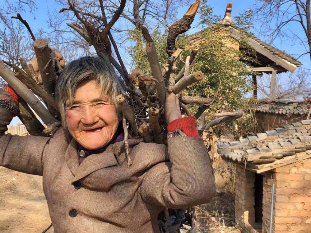 这个无车无房的男人独自隐居终南山近十年他要做什么