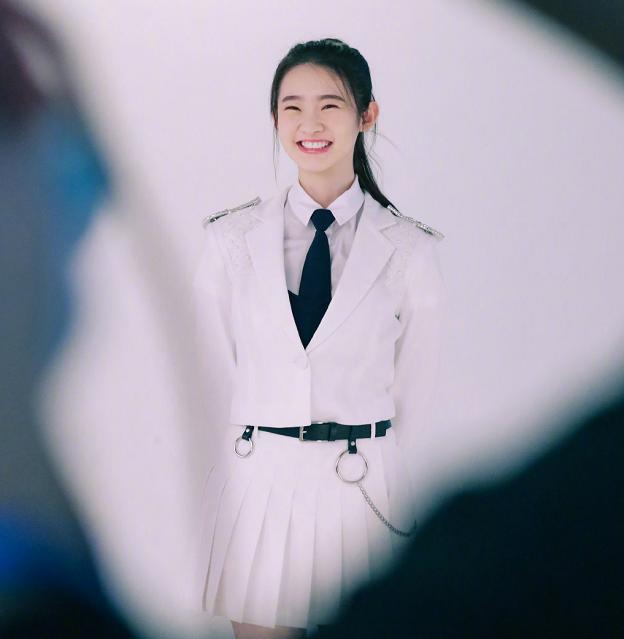 火箭少女101|硬糖少女平均身高168，张艺凡成身高担当，这3人一样高