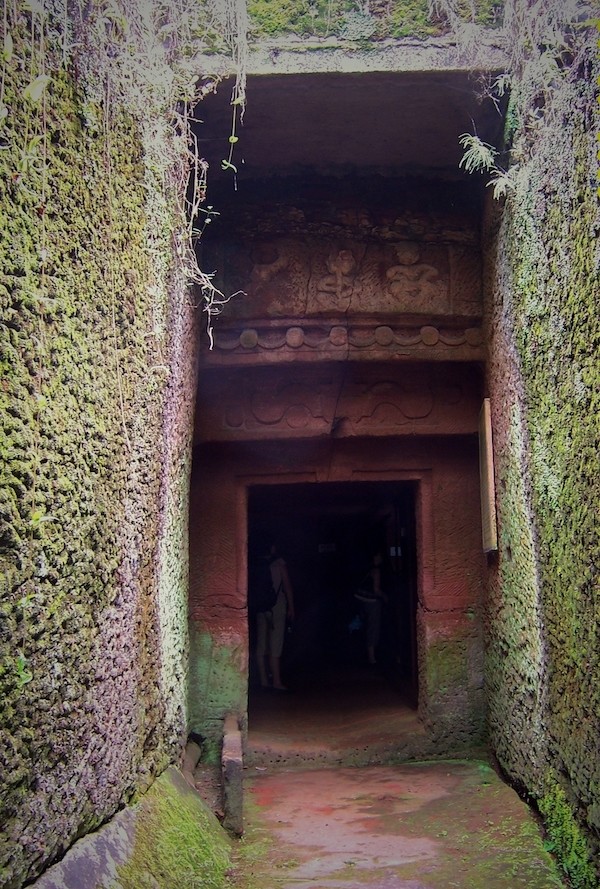 探秘江口沉银处的汉代崖墓