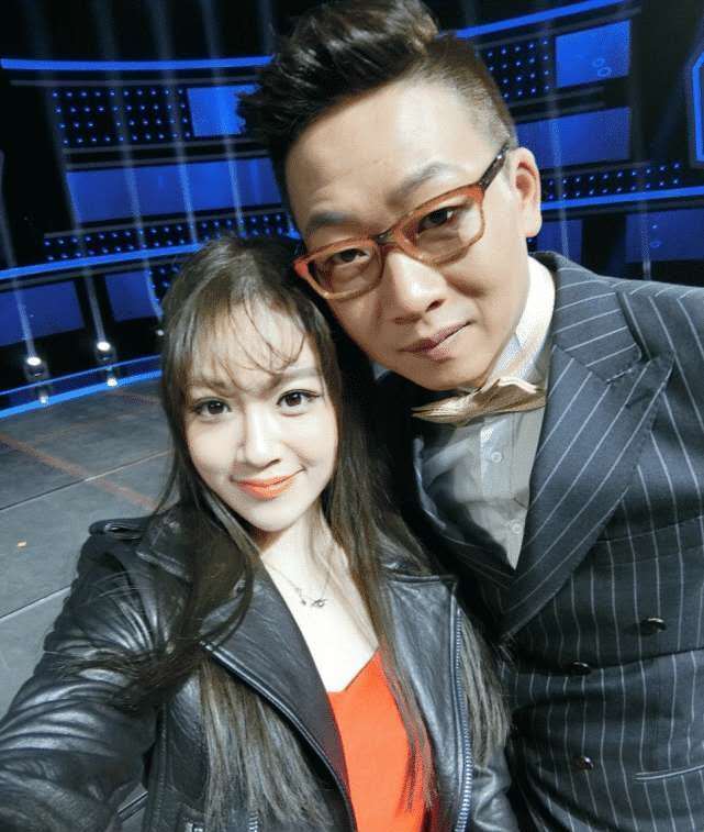 还记得前央视主持林海吗?抛弃大7岁原配;二婚娶女主持婚姻幸福