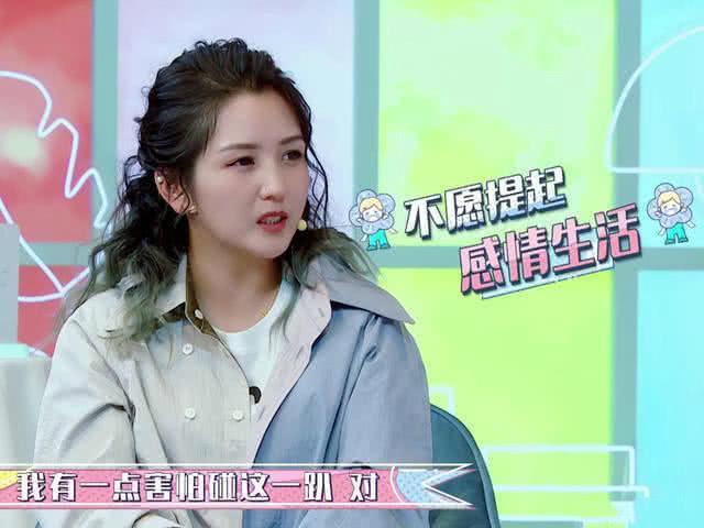 何洁首谈三胎女儿，是意外的到来，坦言自己已三个月没有接到工作（组图） - 13