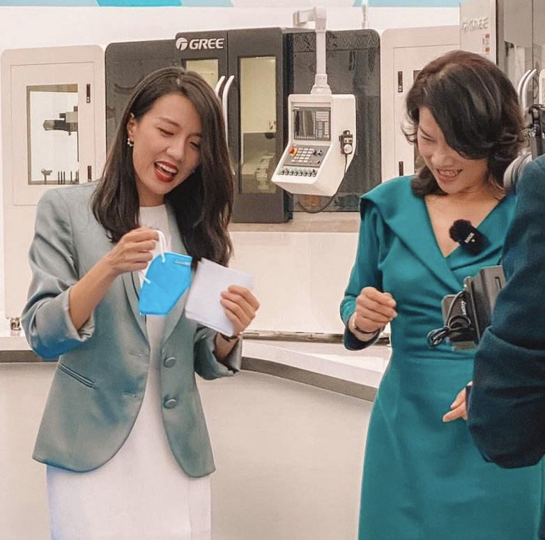 明星下沉、总裁破圈，直播的36个侧面