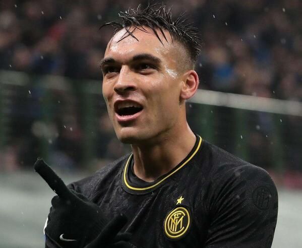 劳塔罗,这才是最恐怖的组合,此前,巴萨还有苏亚雷斯,格列兹曼和登贝莱