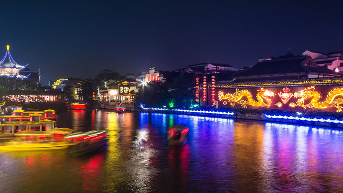 南京发力夜经济,打造的"风雅秦淮"深挖年轻消费群体潜力.