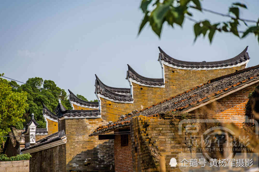 江西南康区卢屋古村历史悠久古建筑众多故乡景色很熟悉看啥样