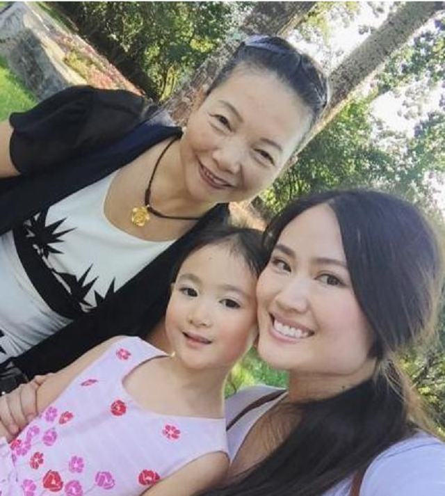 隔代遗传有多神奇孩子虽然是亲生的长相却被爷爷奶奶截胡