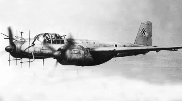 空军的主力轰炸机之一,容克斯Ju88轰炸机
