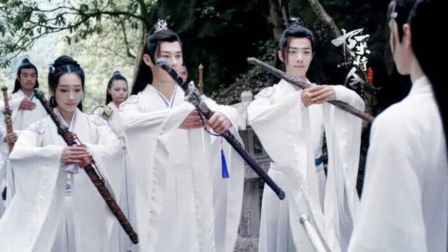 世人皆记夷陵老祖魏无羡吹笛御尸的恶鬼模样.