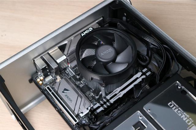 客厅小钢炮邂逅r5 3400g,影音游戏游刃有余