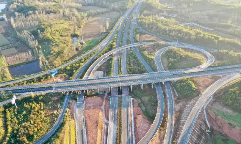 明天零时起襄阳这条高速公路通车了