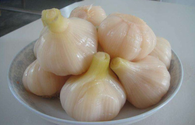 腌糖醋蒜直接加糖加醋就错了多做这1步才能做的酸甜脆口