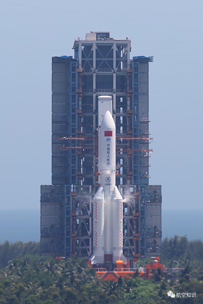 "胖五"归来第一步:新一代载人飞船试验船的发射成功!