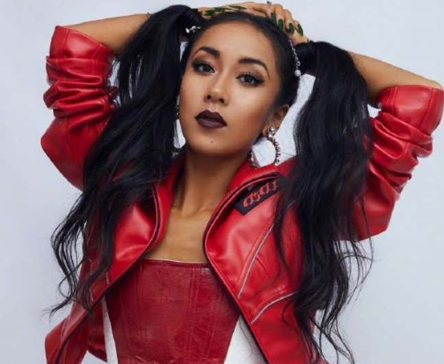 看吉克隽逸涂芭比粉口红好看,戚薇也来尝试,效果让人意外