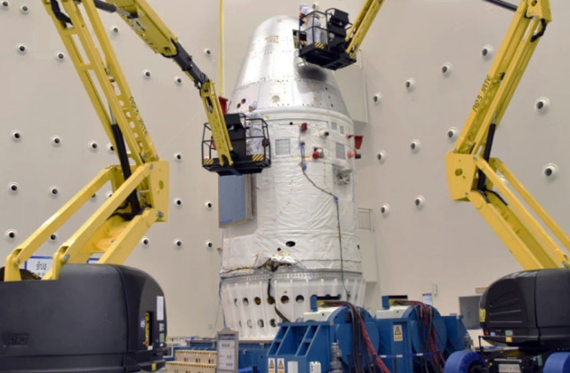 新一代载人飞船试验船全貌公开