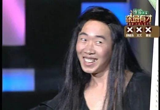 伴随着一系列恶搞视频的发布,"羌族双煞"在网上逐渐小有名气.