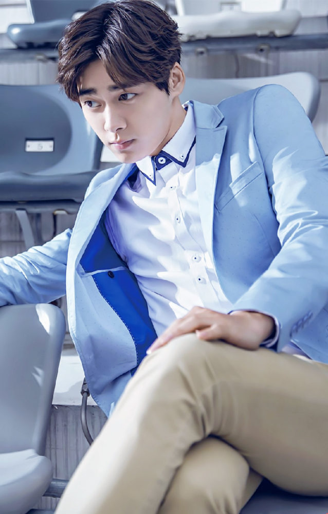 国民校草 李易峰