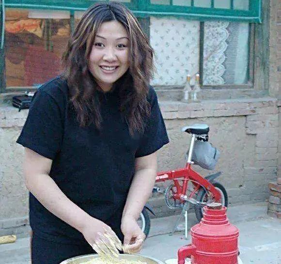 二婚白嫁郭德纲的王惠为什么结婚12年才与其生下郭汾阳