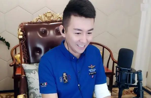 神豪力保舞帝第一于利直言要低调我是yy首富不一样输么